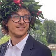 Studente di Fisioterapia con laurea in scienze motorie disponibile per ripetizioni per scuola elementare, media e superiore